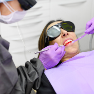 Laseroterapia pacjenta periodontologicznego - praktyka, precyzja i pewność